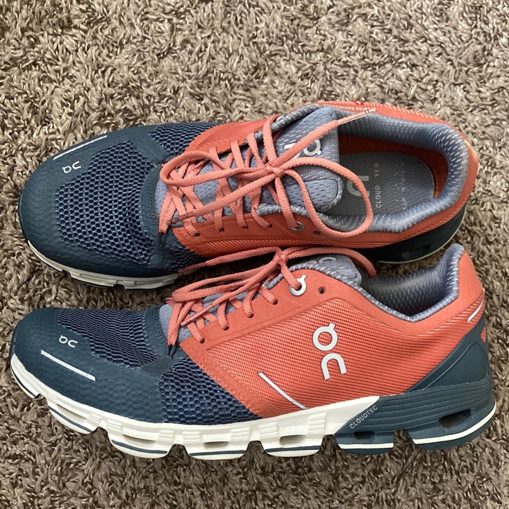 On Running Cloud Flyer Shoes